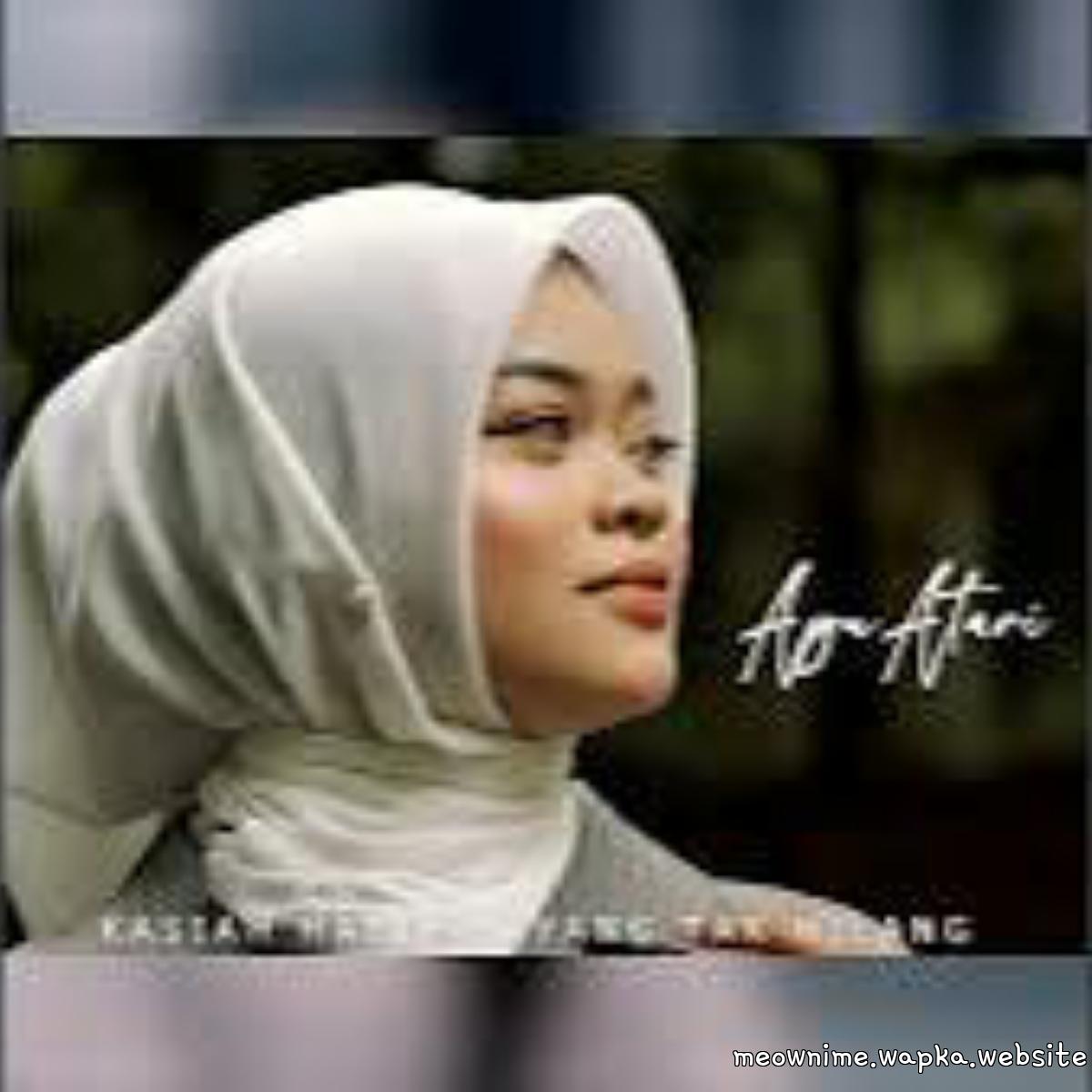 Ayu Atari - Kasiah Habih Sayang Tak Hilang cover art on Wallkpop