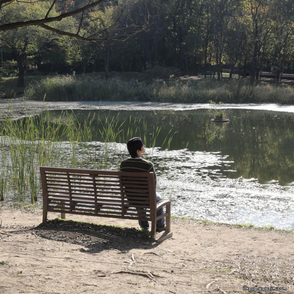 Byun Kyung Bin - 다시, 너와 (Again, with you) cover art on Wallkpop