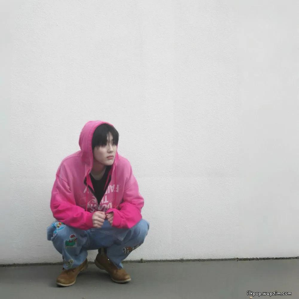 Choisul - 잘 지내길 바래 (Feat. Huh!) cover art on Wallkpop