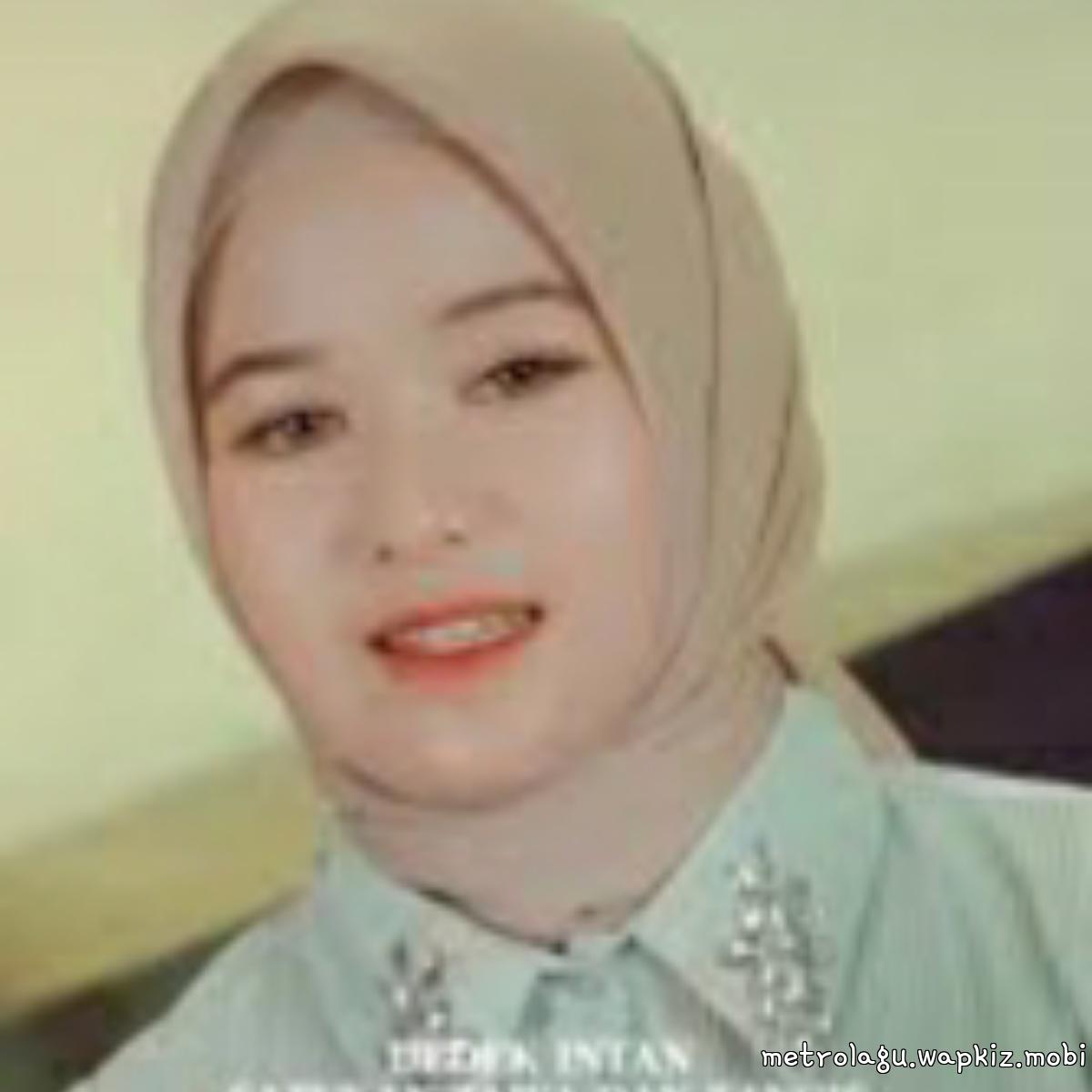 Dedek Intan - Satukan Tawa Dan Tangis (DJ Kentrung Version) cover art on Wallkpop
