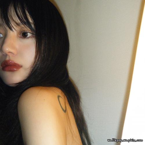 G. Nine - She (Ain’t the Love That I Wanted) cover art on Wallkpop