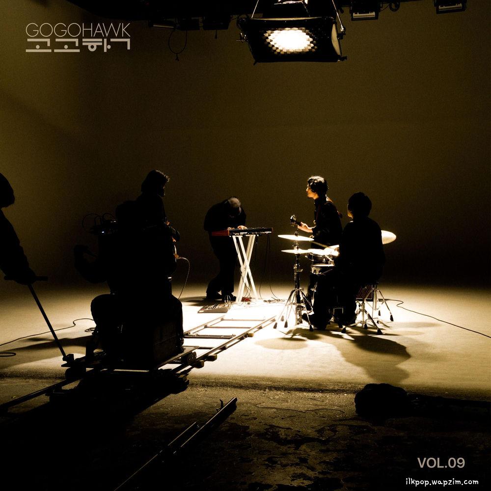 Gogohawk - 모래알 (The Closing) cover art on Wallkpop