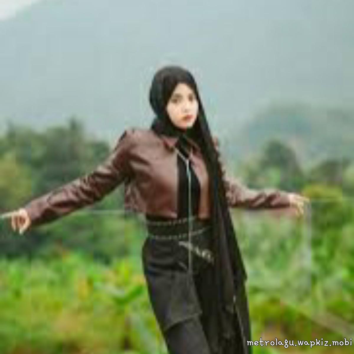 Hanin Dhiya - Orang Baru cover art on Wallkpop