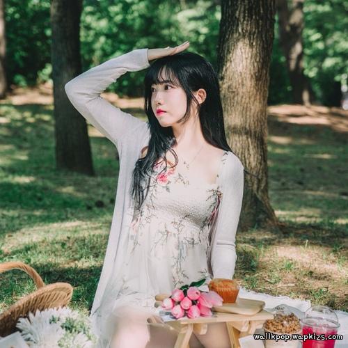 hayawn - 빛이 돼줄게 (starlight) (Feat. Soyeon) cover art on Wallkpop