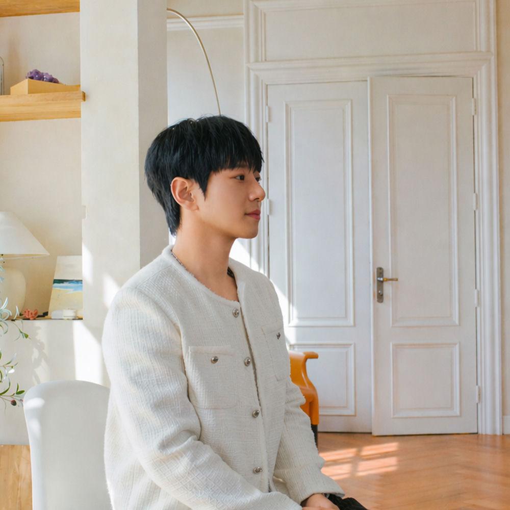 Hwang Chi Yeol - 별이 될게 (Be a star) cover art on Wallkpop