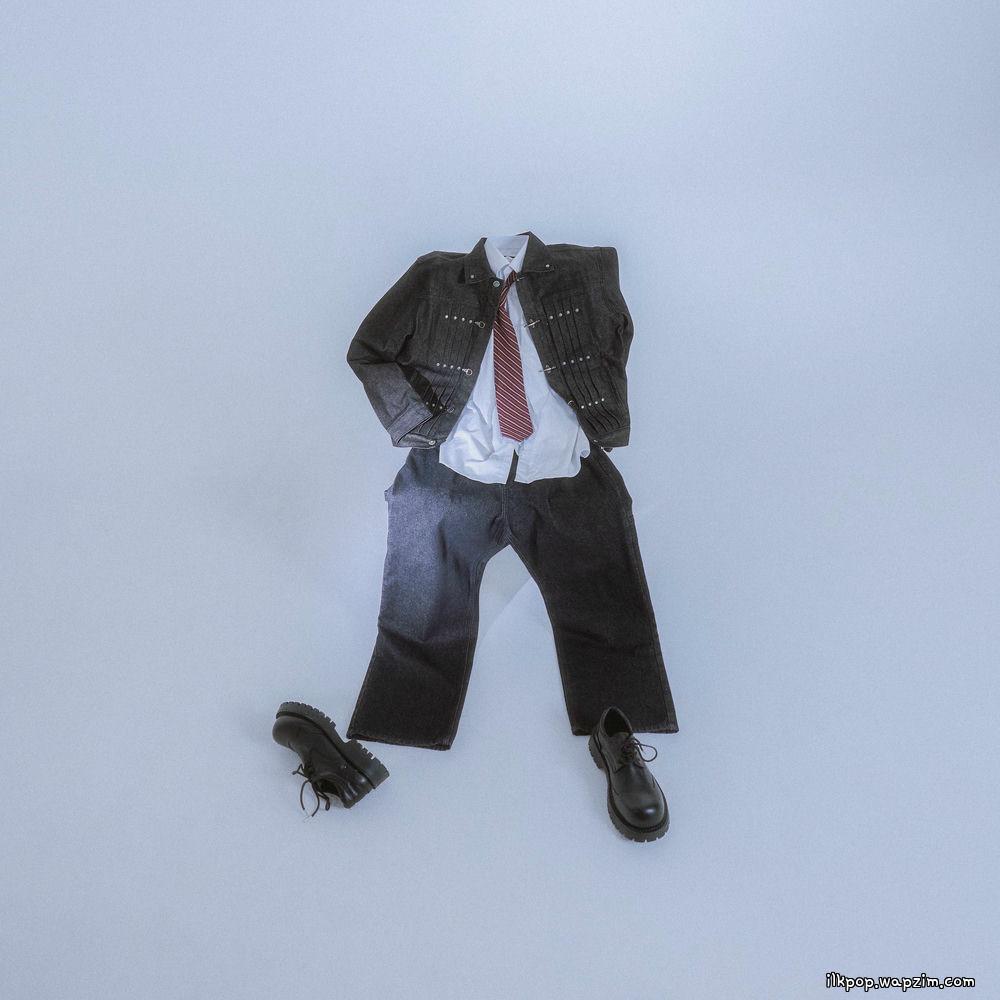 IRI - DERAIL cover art on Wallkpop