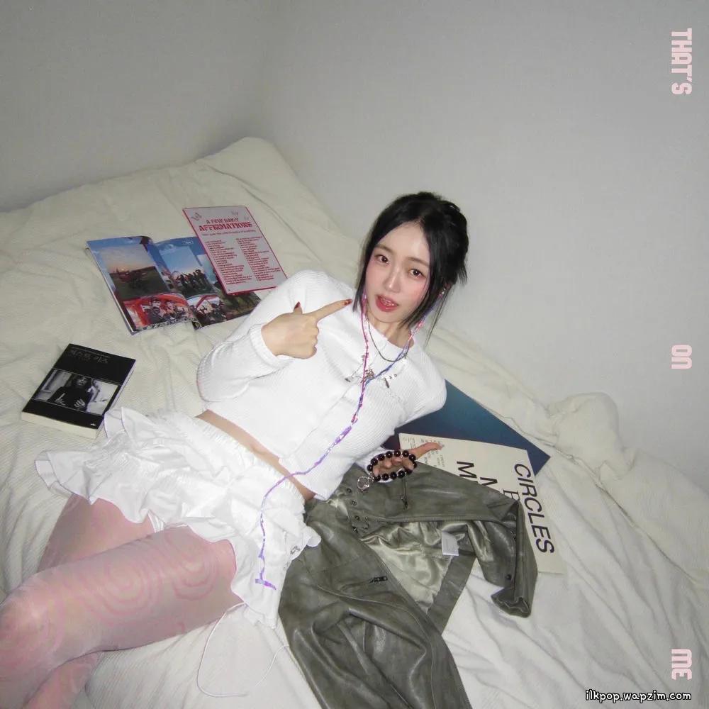 Izyperry - thats on me cover art on Wallkpop