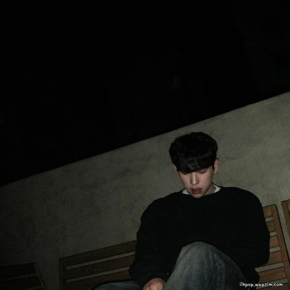 Jae Jeong - rewind (feat. MIN) cover art on Wallkpop