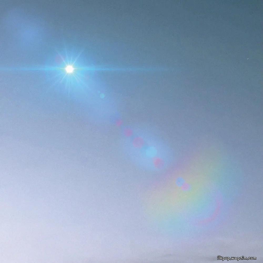 JiCheon - 역광 (Into the Light) cover art on Wallkpop
