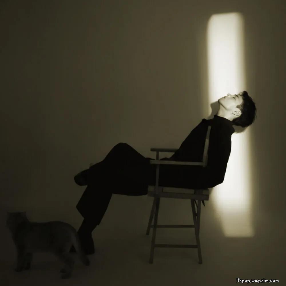 JIN L - 겨울밤에 남아있는 너의 기억 (Your memories that remain on winter nights) cover art on Wallkpop