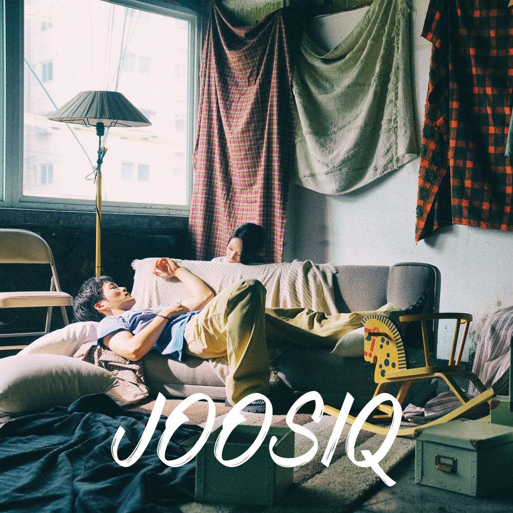 Joosiq - 달이 뜨면 (Moonlight) cover art on Wallkpop