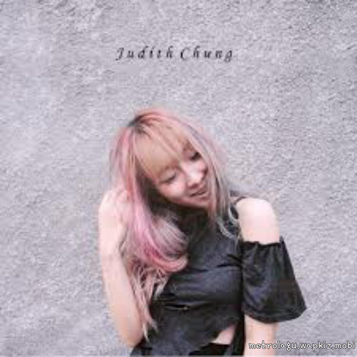 Judith Chung - Peluk Aku Lebih Lama cover art on Wallkpop