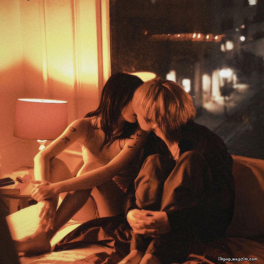 JUNE - WHY DO YOU LOVE ME cover art on Wallkpop