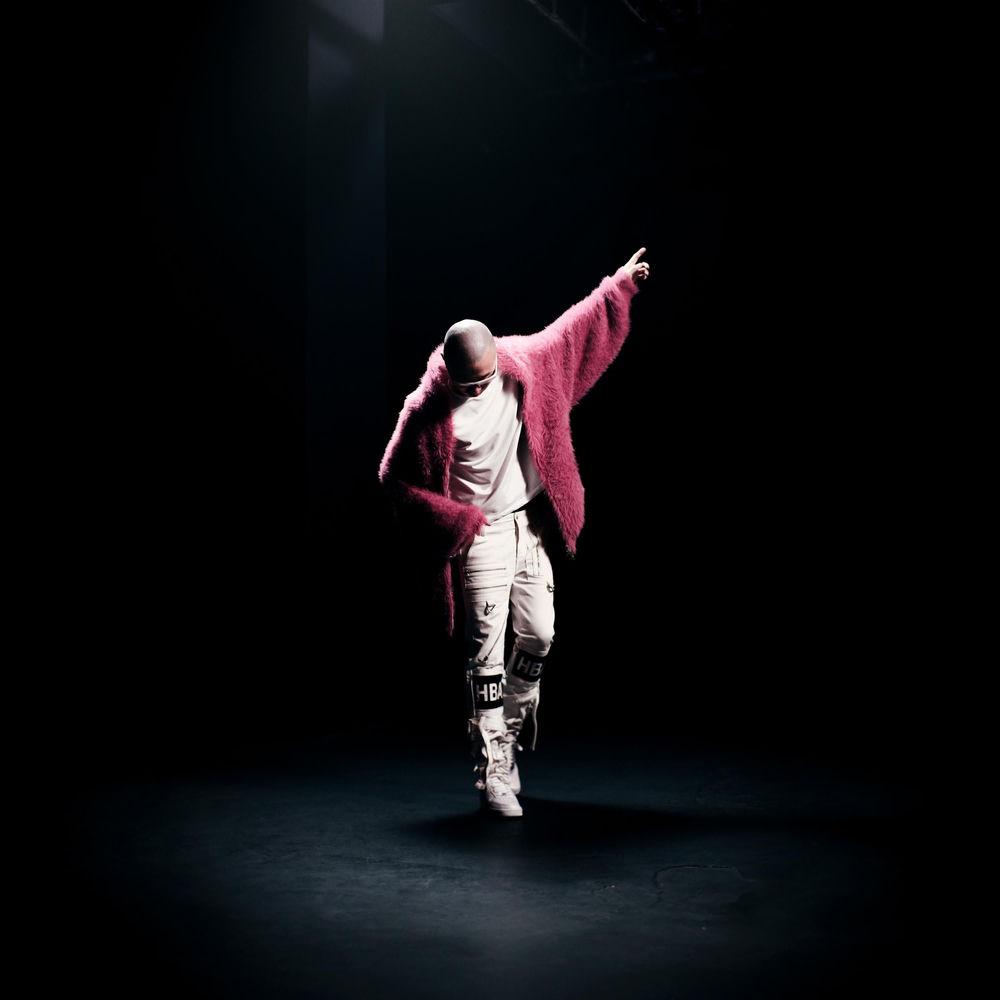 keemsunho - 유명인 (Celebrity) (feat. yihyonseo) cover art on Wallkpop