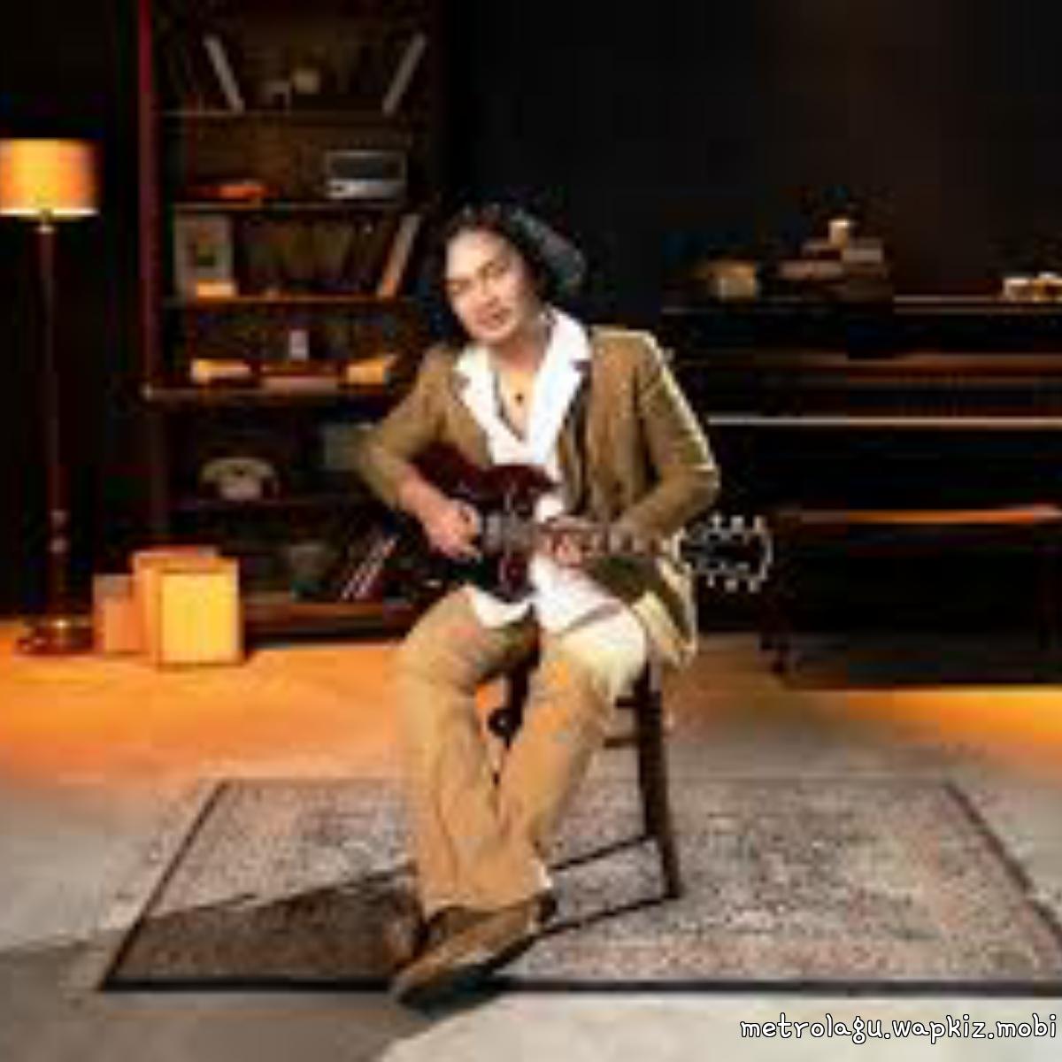 Krisna Trias - Resah Menyiksa cover art on Wallkpop