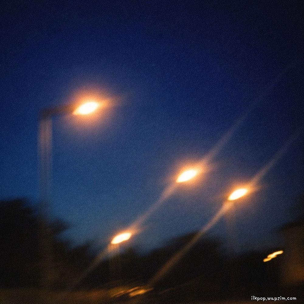 Lee Byeong Chan - 사실은 널 의식하고 있어 (Still Thinking of You) cover art on Wallkpop