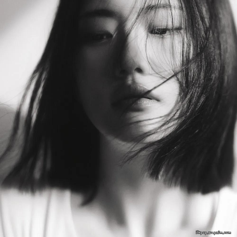 LeNoir - 주파수 (frequency) cover art on Wallkpop
