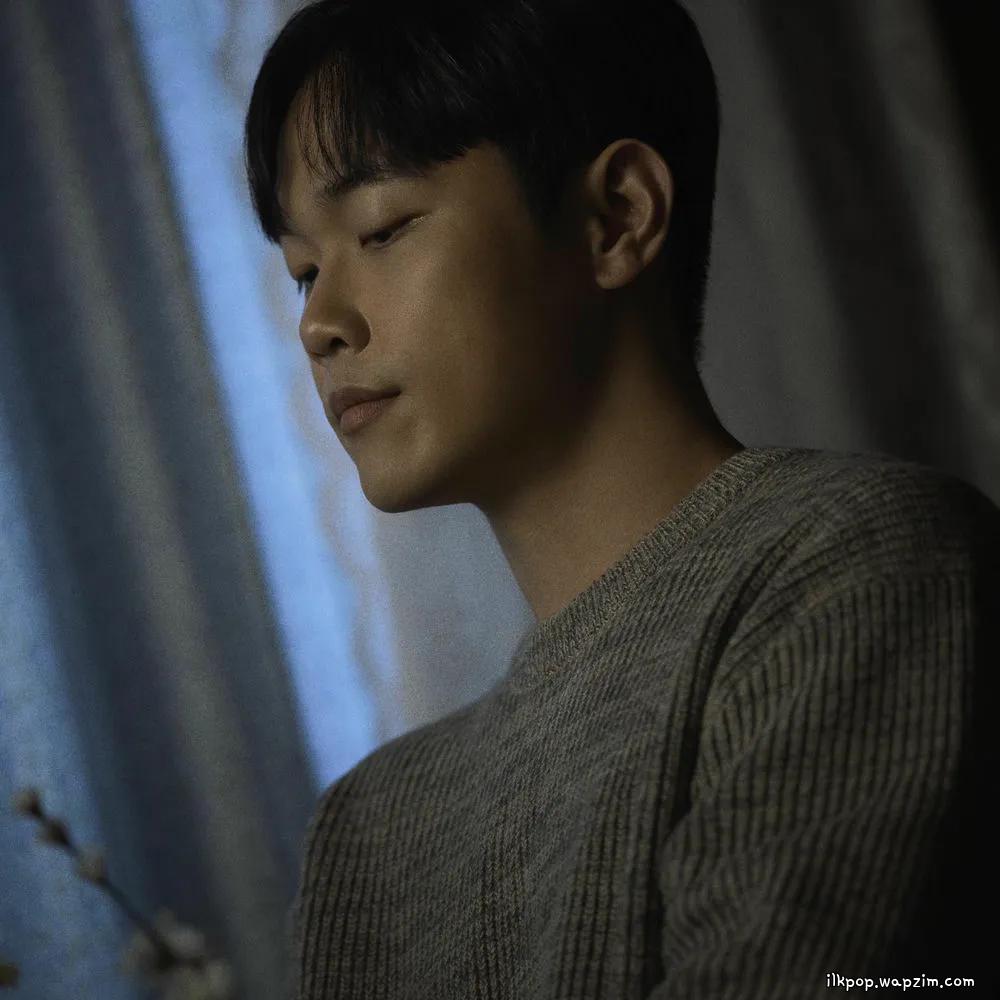 NAMSUNYUL - 삐뚠 글씨 (Page of us) cover art on Wallkpop