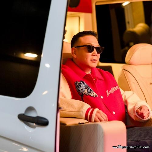 Park Gi Pyo - TO. J (Feat. Jihogivenchy) cover art on Wallkpop