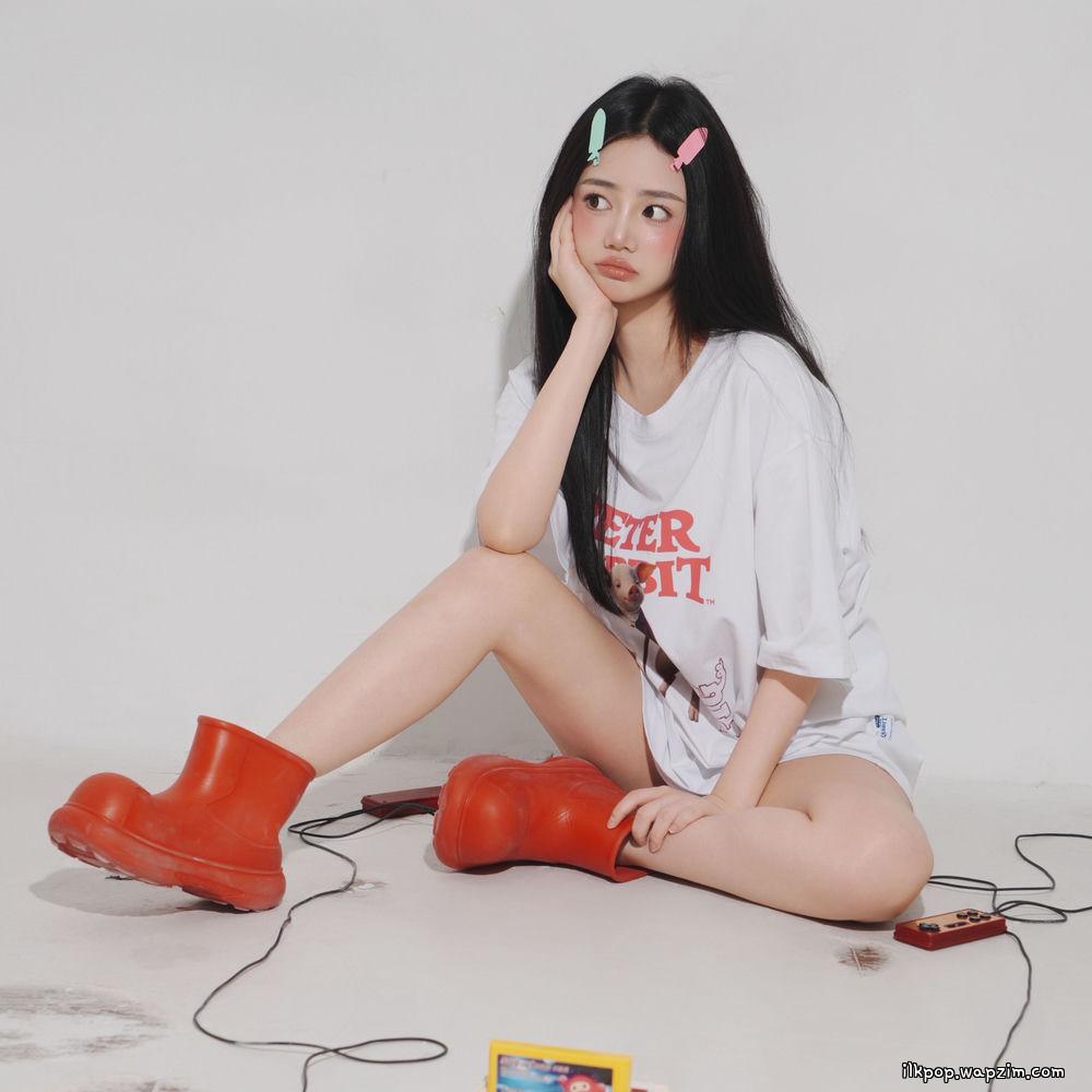 Pre'Melo - 빙글빙글 (City Dance) (Feat. Ahyoung) cover art on Wallkpop