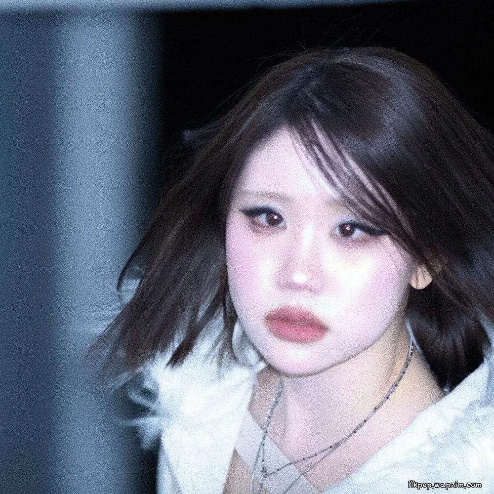 ROSESIA - B.O.M (Feat. Noducksoon) cover art on Wallkpop
