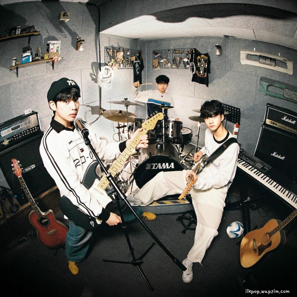 Tokai - cerenade cover art on Wallkpop