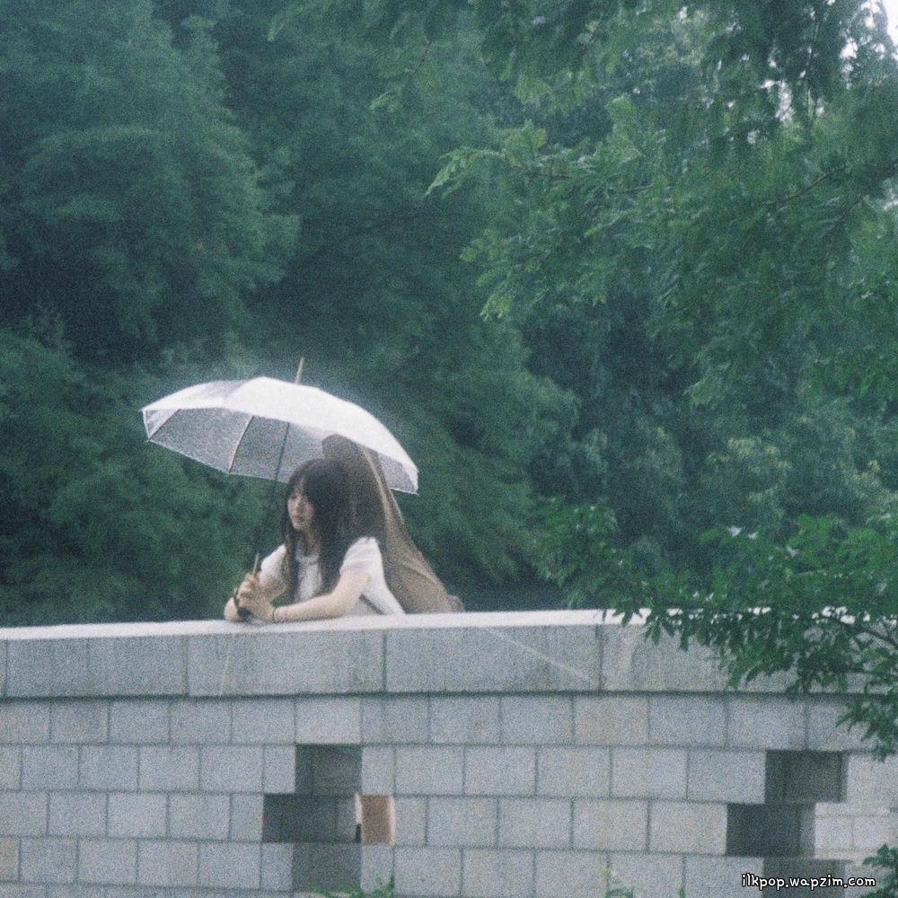 UHEE - Colorless cover art on Wallkpop