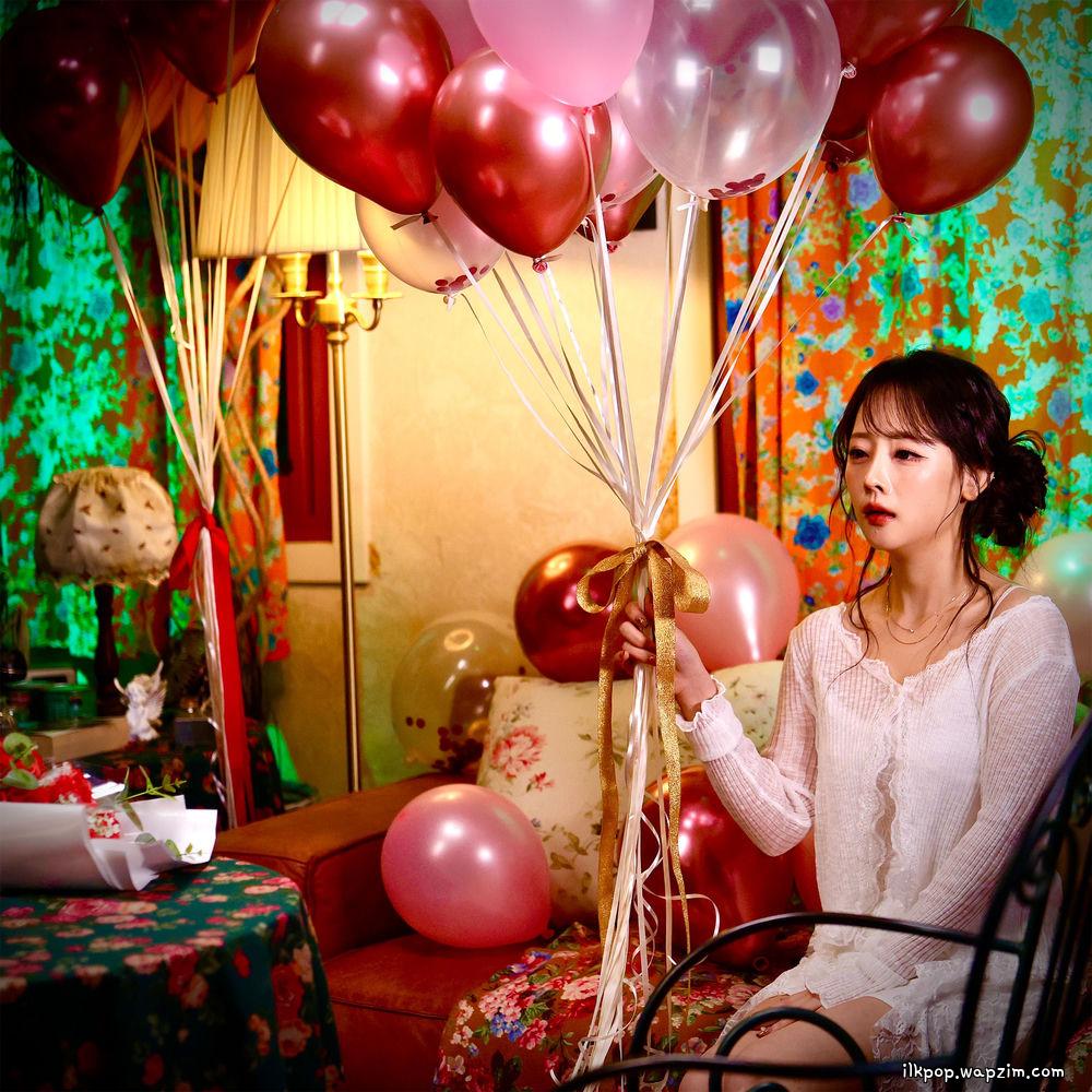 UL - 봄 하나의 맘이 (A Spring Heart) cover art on Wallkpop
