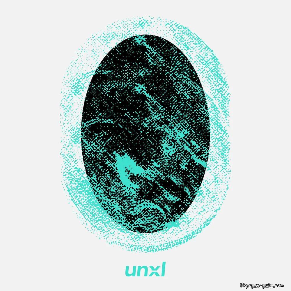 UNXL - 미로 (Maze) cover art on Wallkpop