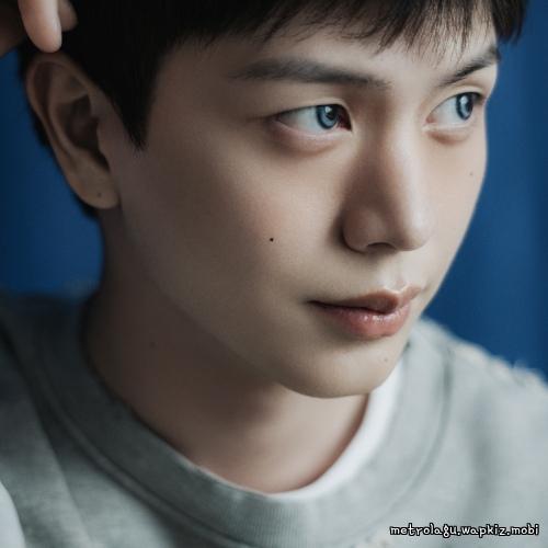 YOOK SUNGJAE - Break Away cover art on Wallkpop