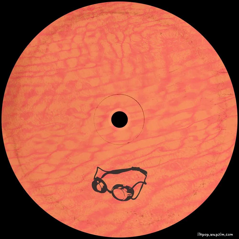 Yunu - heyum (swim) (feat. HYNGSN) cover art on Wallkpop