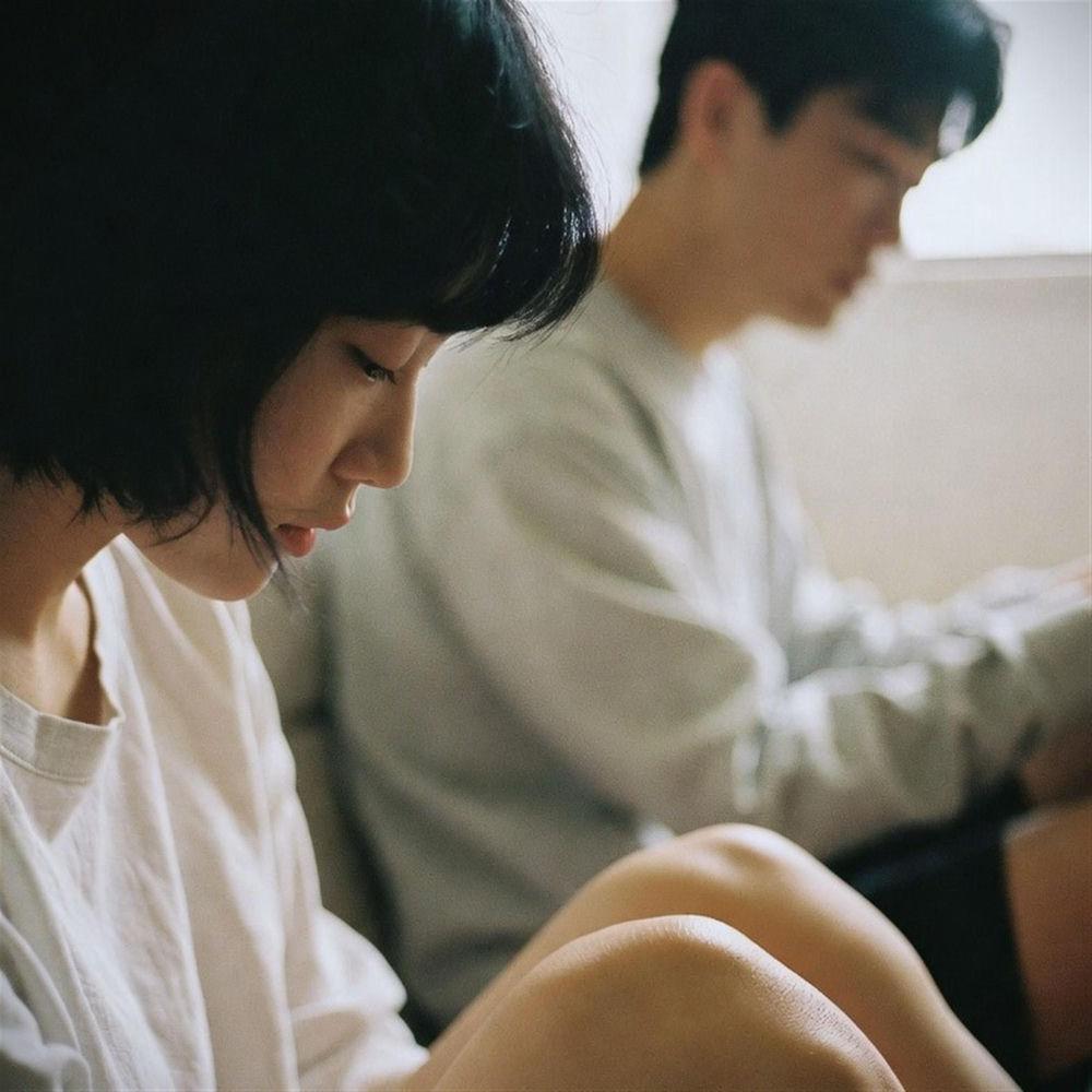 교이 - 미안한 마음도 (Love Might Still Remain) (Feat. kim hang kyu) cover art on Wallkpop